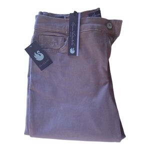 Gloria Vanderbilt Amanda Womans Heritage Fit purple NWT size 8 short